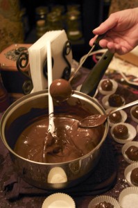 CRW_8981.CRW Coating them with chocolate